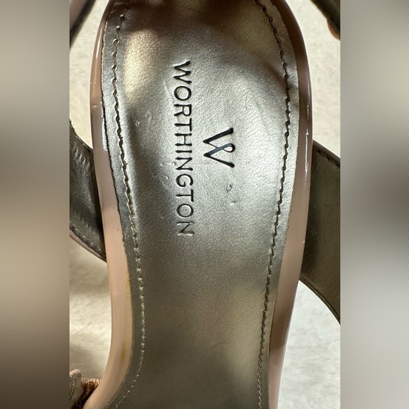 Worthington Tan Patent Leather Heels Minimalist Design - Picture 11 of 12